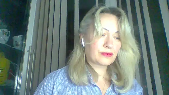 Snapshot of Mary888x chatting on 03/06/25, 05:11 Mary888x online show from 03/06/25, 05:11