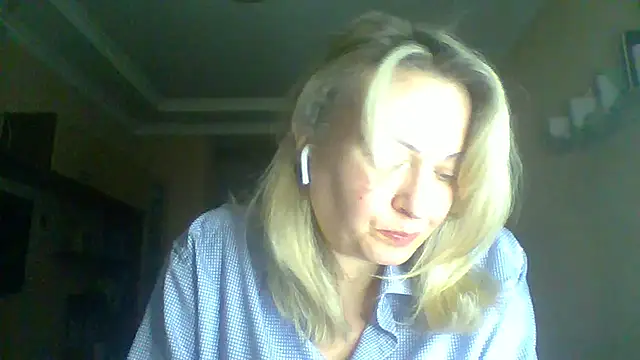 Snapshot of Mary888x chatting on 03/04/25, 06:29 Mary888x online show from 03/04/25, 06:29