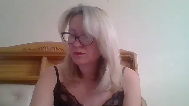 Snapshot of Mary888x chatting on 02/26/25, 07:02 Mary888x online show from 02/26/25, 07:02