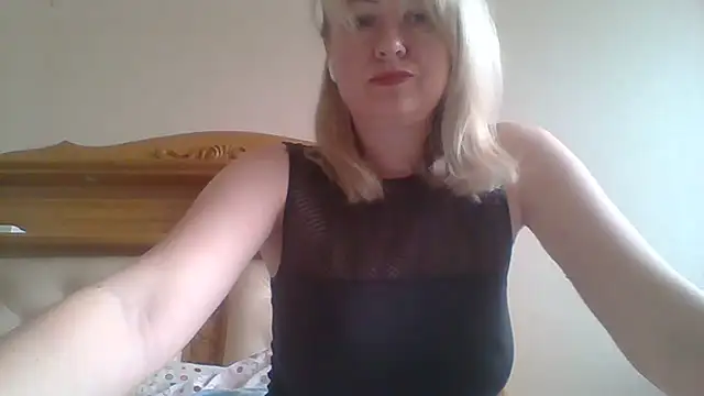 Snapshot of Mary888x chatting on 03/04/25, 07:19 Mary888x online show from 03/04/25, 07:19