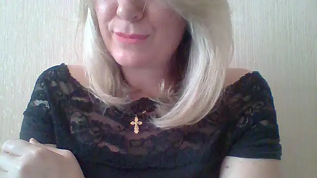 Snapshot of Mary888x chatting on 12/18/25, 09:36 Mary888x online show from 12/18/25, 09:36