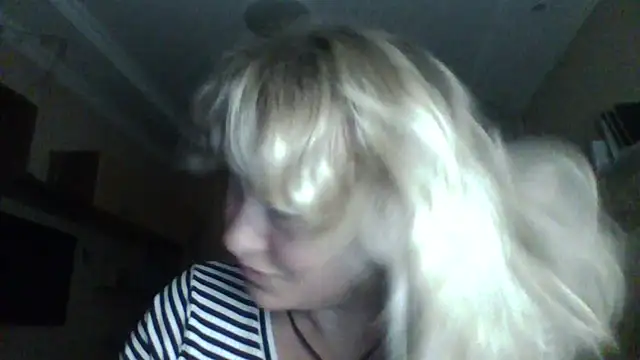 Snapshot of Mary888x chatting on 10/04/25, 07:48 Mary888x online show from 10/04/25, 07:48