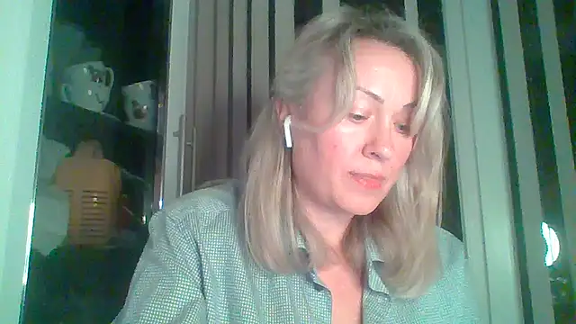 Snapshot of Mary888x chatting on 02/25/25, 07:06 Mary888x online show from 02/25/25, 07:06