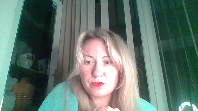 Snapshot of Mary888x chatting on 02/17/25, 10:05 Mary888x online show from 02/17/25, 10:05