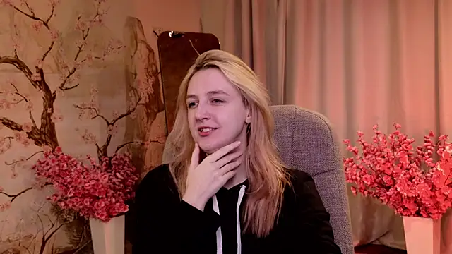 aishiro online show from 11/24/25, 06:02