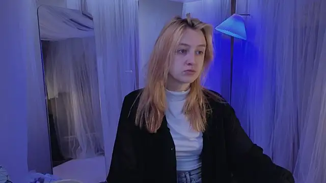 aishiro online show from 11/25/25, 05:30