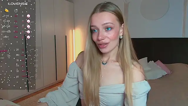 LunaticaBae online show from 09/12/25, 04:01