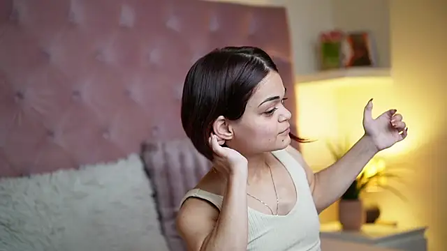 MaiaMini online show from 11/21/25, 09:25