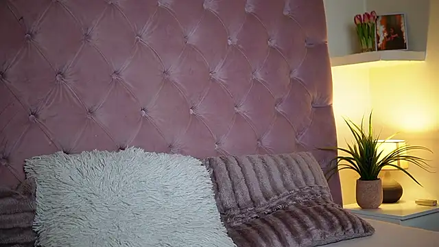 MaiaMini online show from 03/13/26, 06:57