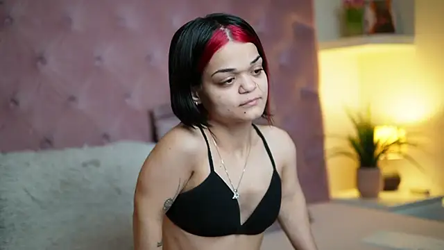 MaiaMini online show from 12/15/25, 09:42