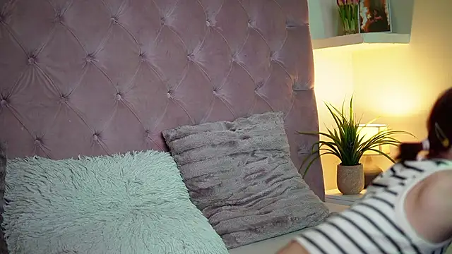 MaiaMini online show from 03/29/26, 08:43