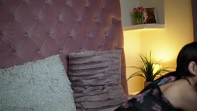 MaiaMini online show from 10/10/25, 10:54