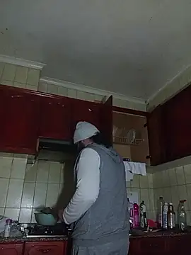 Snapshot of serpensy chatting on 12/15/25, 08:25 serpensy online show from 12/15/25, 08:25