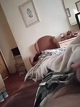 Snapshot of serpensy chatting on 11/18/25, 03:48 serpensy online show from 11/18/25, 03:48