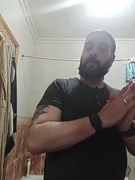 Snapshot of serpensy chatting on 10/24/25, 06:29 serpensy online show from 10/24/25, 06:29