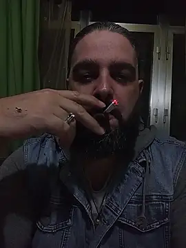 Snapshot of serpensy chatting on 10/26/25, 08:31 serpensy online show from 10/26/25, 08:31