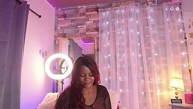 Snapshot of DashaSousaa chatting on 12/22/25, 12:05 DashaSousaa online show from 12/22/25, 12:05