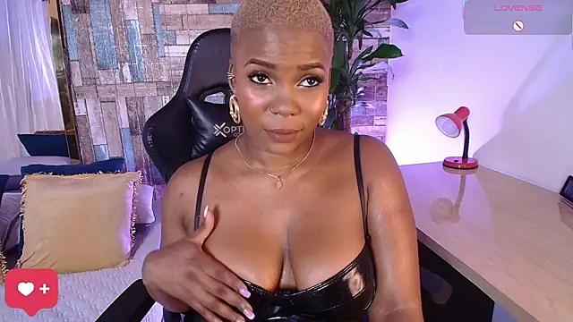 Snapshot of DashaSousaa chatting on 02/28/26, 01:00 DashaSousaa online show from 02/28/26, 01:00