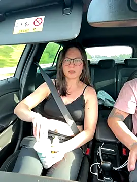 Snapshot of AvaFlowers6 chatting on 09/27/25, 02:01 AvaFlowers6 online show from 09/27/25, 02:01