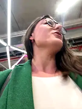 Snapshot of AvaFlowers6 chatting on 11/15/25, 01:15 AvaFlowers6 online show from 11/15/25, 01:15