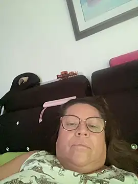 Snapshot of alonndrasexyy chatting on 10/23/25, 09:35 alonndrasexyy online show from 10/23/25, 09:35