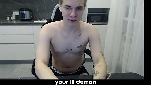 yourlildemon online show from 02/18/26, 06:26