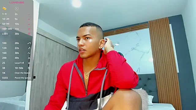 Rafa2004Cruz online show from 03/13/25, 11:51