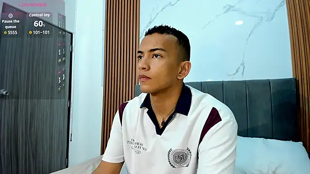 Rafa2004Cruz online show from 09/19/25, 11:58