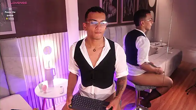 Rafa2004Cruz online show from 03/30/26, 12:39