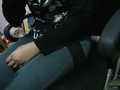 PreetyKitten online show from 01/07/26, 12:21