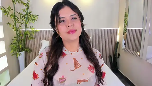 Snapshot of GeorginaReyes chatting on 06/04/26, 10:36 GeorginaReyes online show from 06/04/26, 10:36