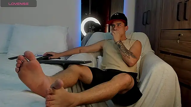 mattiwsmorris  online show from 04/14/26, 11:43