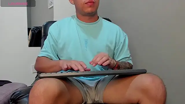 mattiwsmorris  online show from 02/18/26, 02:31