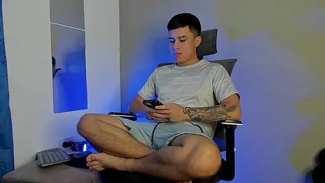 mattiwsmorris  online show from 11/15/25, 06:12