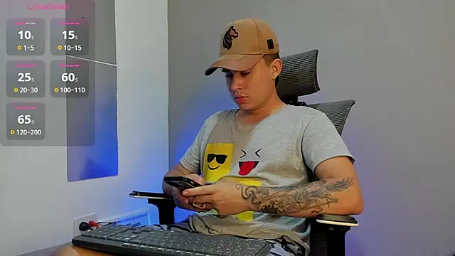 mattiwsmorris  online show from 11/21/25, 08:52