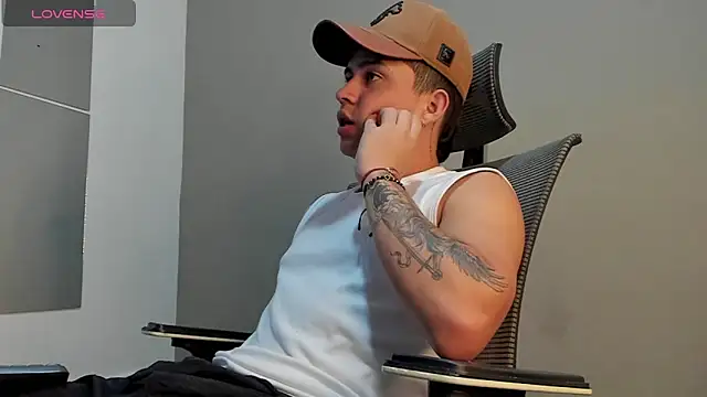 mattiwsmorris  online show from 12/02/25, 10:11