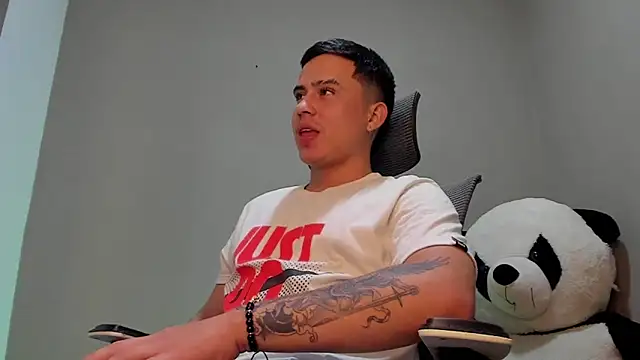 mattiwsmorris  online show from 10/20/25, 01:18