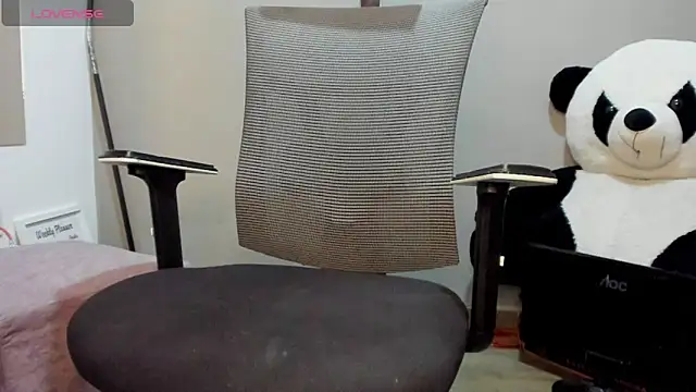 mattiwsmorris  online show from 10/29/25, 05:50