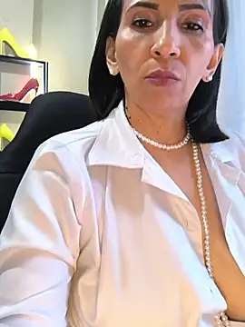 Snapshot of Mrsvictoriaaa chatting on 05/24/26, 07:58 Mrsvictoriaaa online show from 05/24/26, 07:58