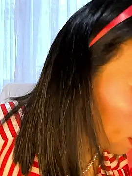 Mrsvictoriaaa online show from 12/05/25, 08:17