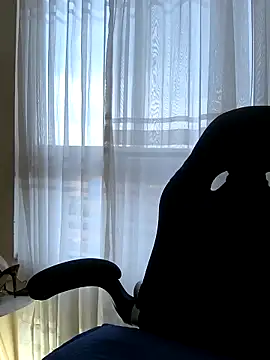 Mrsvictoriaaa online show from 12/17/25, 08:03