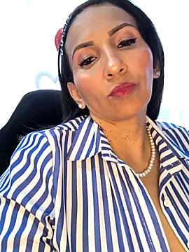 Mrsvictoriaaa online show from 02/19/26, 07:33