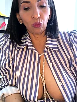 Snapshot of Mrsvictoriaaa chatting on 04/22/26, 08:04 Mrsvictoriaaa online show from 04/22/26, 08:04