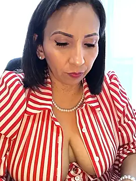 Mrsvictoriaaa online show from 01/08/26, 08:15