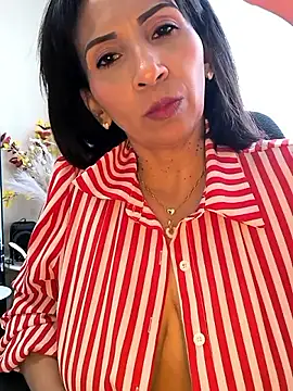 Mrsvictoriaaa online show from 04/06/26, 08:21