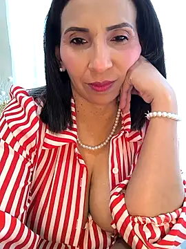 Mrsvictoriaaa online show from 11/28/25, 08:09