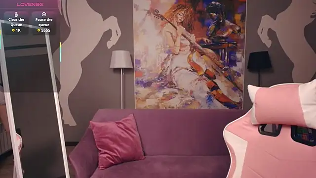 Snapshot of FloraBonde chatting on 11/16/25, 08:30 FloraBonde online show from 11/16/25, 08:30