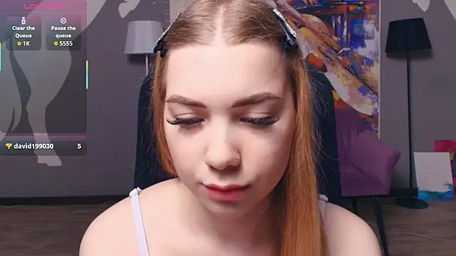 Snapshot of FloraBonde chatting on 11/29/25, 10:48 FloraBonde online show from 11/29/25, 10:48