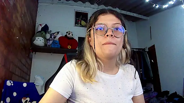 Emily  katz online show from 03/22/25, 07:31