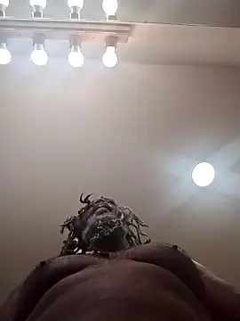 Snapshot of KingSlim56 chatting on 09/25/25, 04:18 KingSlim56 online show from 09/25/25, 04:18